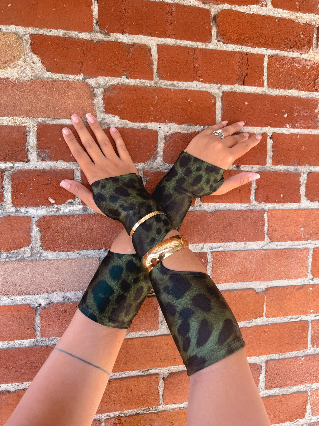 Jade Gloves