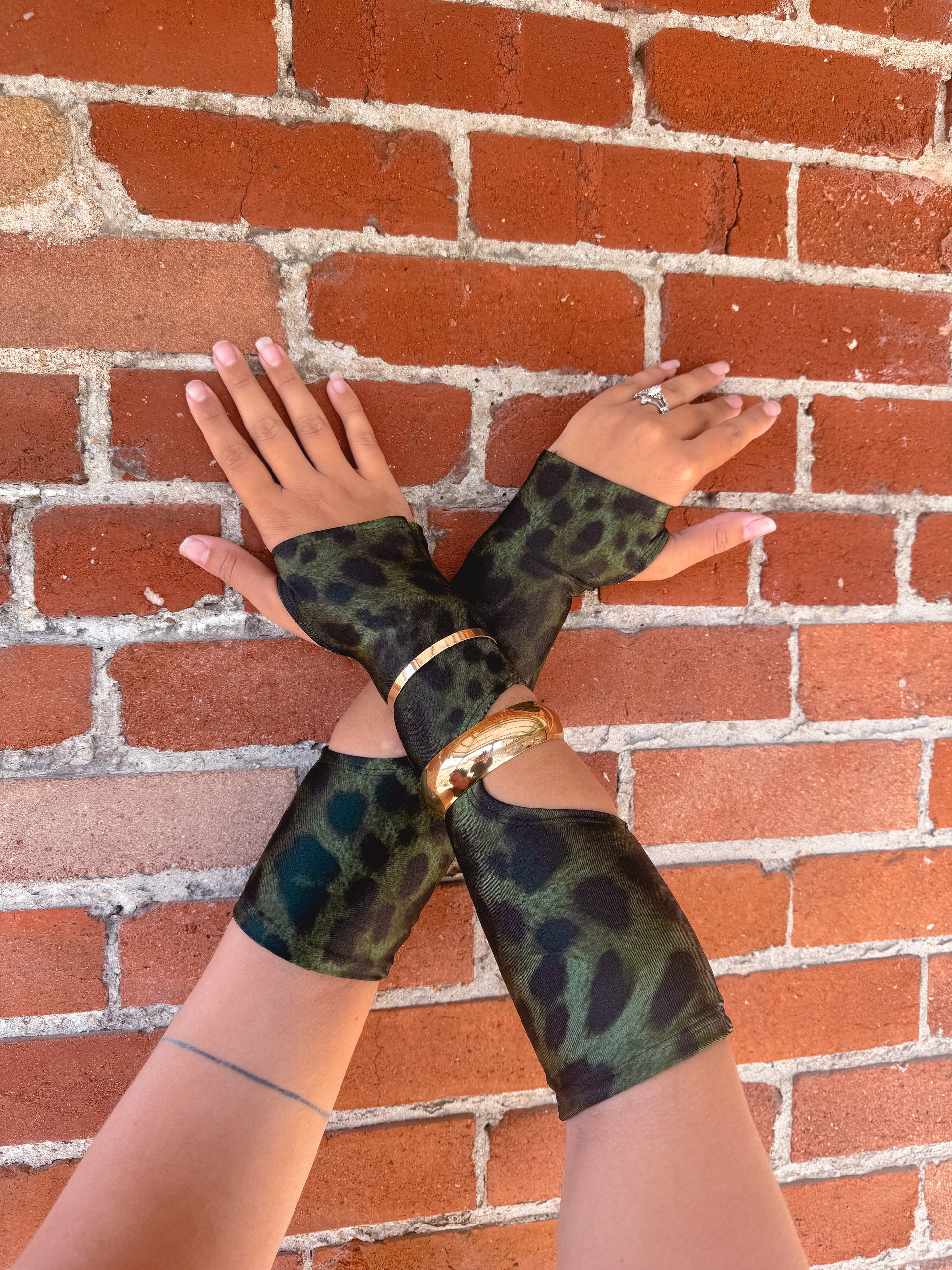 Jade Gloves